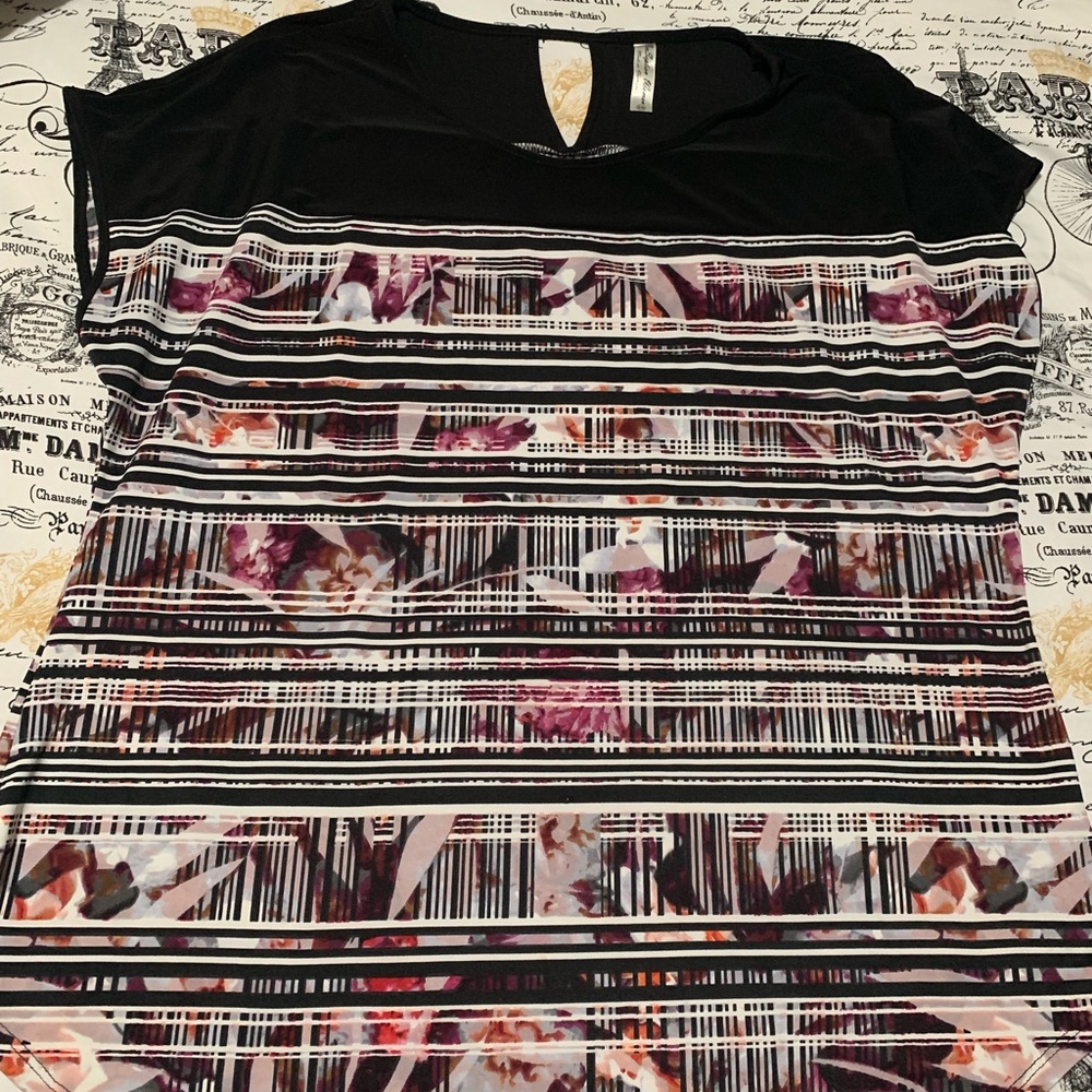 Multi color top